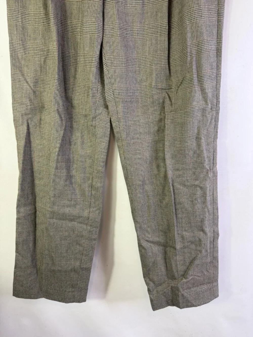 Vintage houndstooth plaid